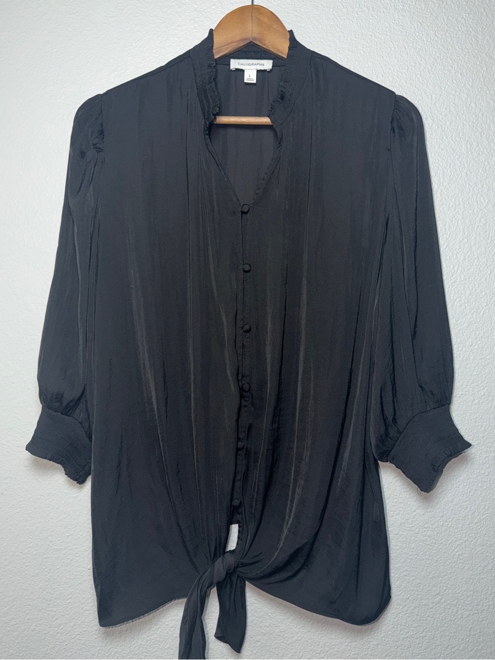 Calligraphie Women’s Large Black Tie Front Blouse Ruffle Neck Balloon Sleeve Top